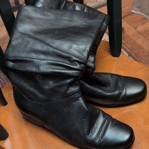 Elegant Black Leather Women's Boots